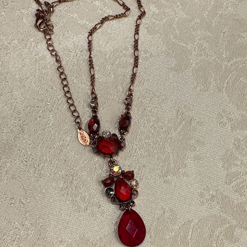 2028 Sophisticated Red Gemstone Necklace 26$